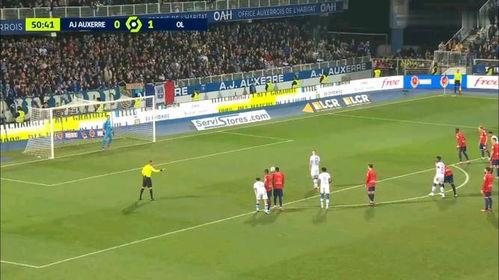 23-24赛季法甲第13轮全场集锦：里昂VS里尔  第2张